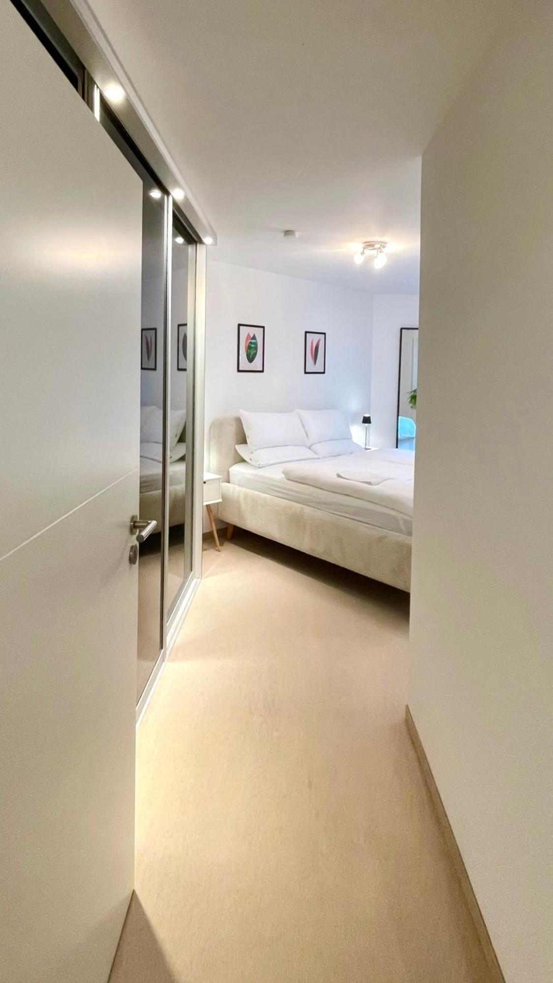 Ludwigshome Luxus - Zentral, Kostenloser Parkplatz, Terrasse ลุดวิกสบูร์ก ภายนอก รูปภาพ